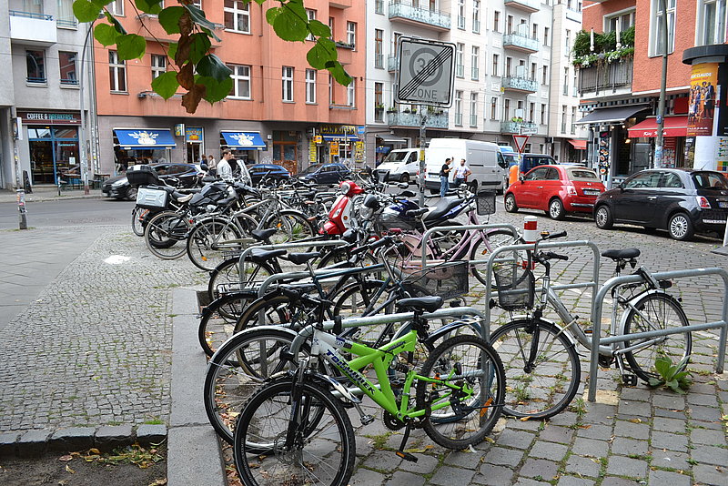 Fahrräder in Straße